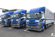 車輛は新車を導入